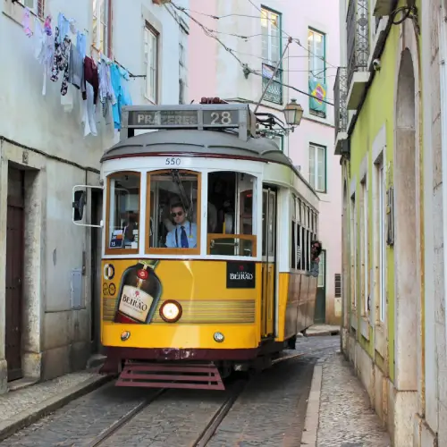 Tram 28 tour